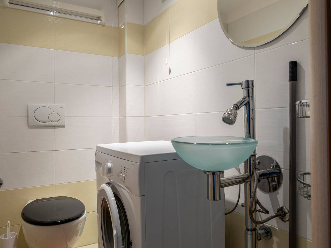 Entire studio, Pleasant loft studio near beaches and town center in Menton, Mediterranean Coast (France)