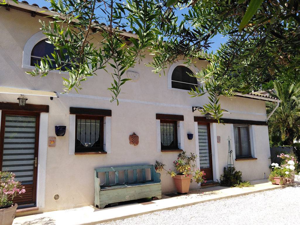 Appartement entier, 3 pièces dans belle propriété calme, Rdj clim Parking (Papillon) in Saint-Paul-de-Vence, Région de Cannes
