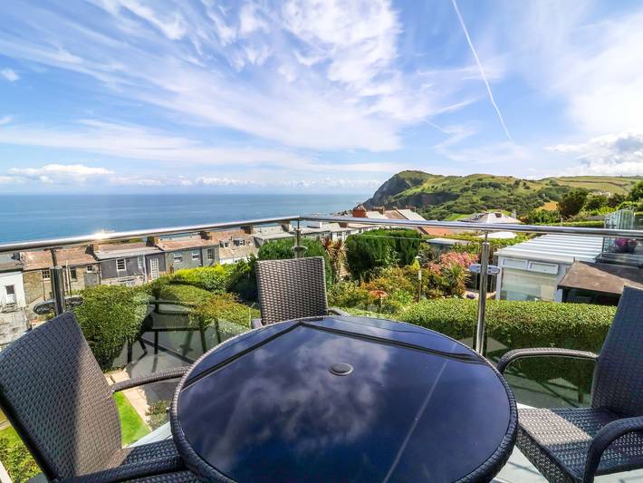 Holiday home for 8 people, with garden in Ilfracombe