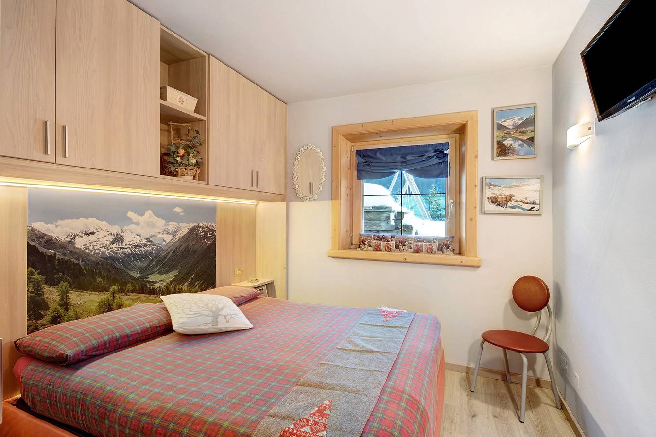 Appartamento intero, Baita del Sole Appartamento 3 con vista montagne, Wi-Fi, terrazza e giardino in Livigno, Valtellina