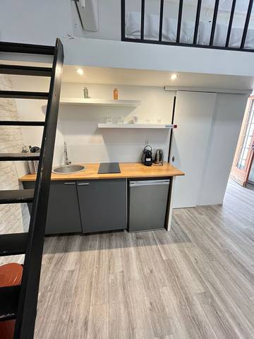 Loft for 4 Guests in 10th Arrondissement, Paris, Picture 4