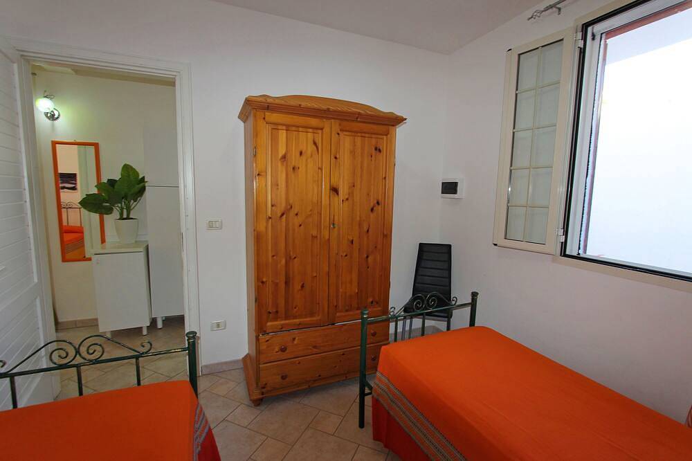 Detached villa with sea view a few meters from the beach in Marina di Pescoluse, Pescoluse