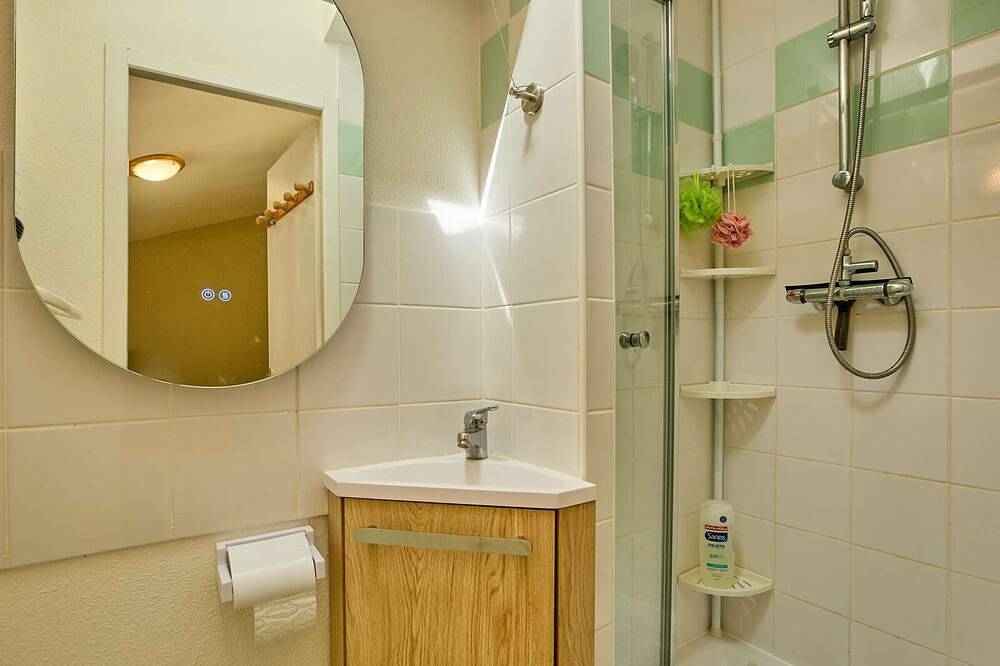 Apartamento entero, Encantador T2 en Barbotan con Terraza y Jardín in Cazaubon, Gers