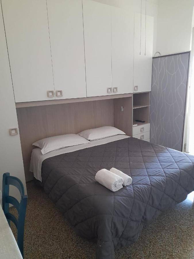 Two bedrooms with balcony in Bari, Province de Bari