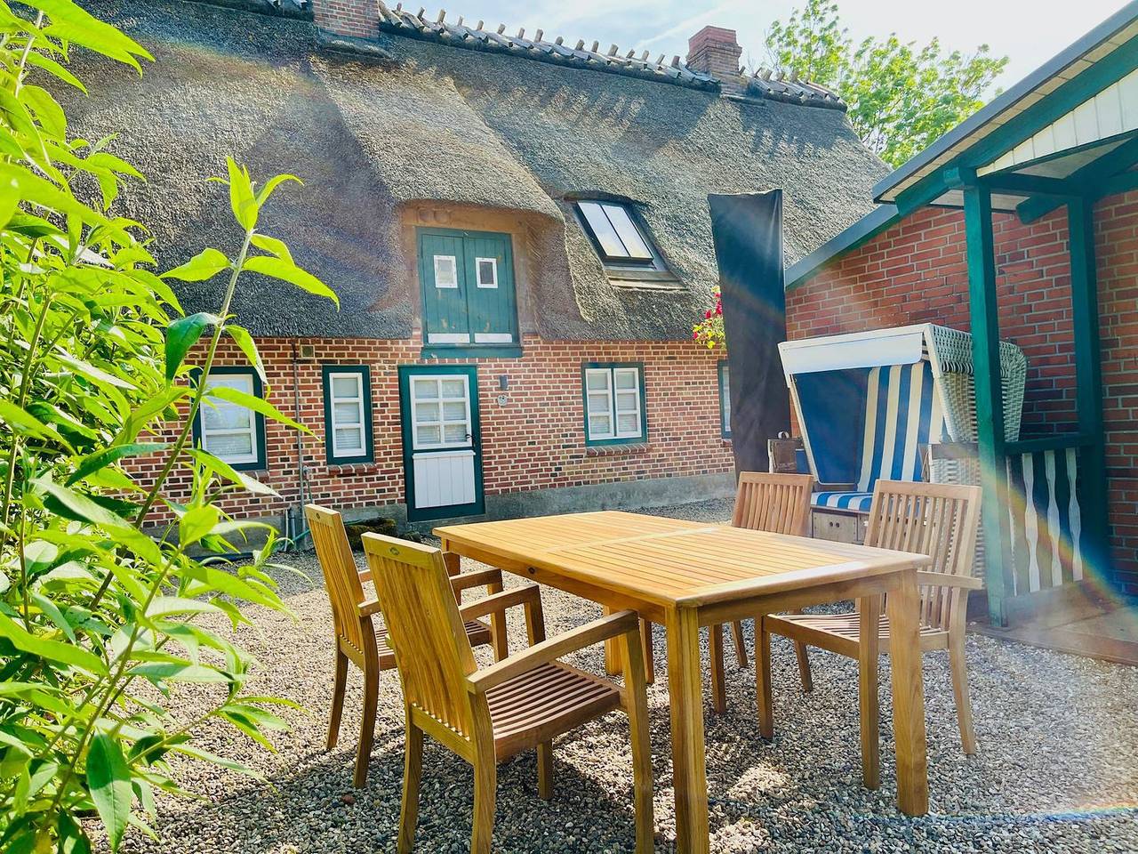 Ganze Wohnung, Hühnerstall - Duschbad, Terrasse, Strandkorb, Sauna, strandnah, kinderfreundlich in Hasselberg, Schleswig-Flensburg