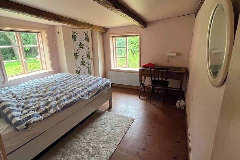 Backstugan – Seaside Cottage in a Nature Reserve with Sunset Views in Helsingborg, Skane