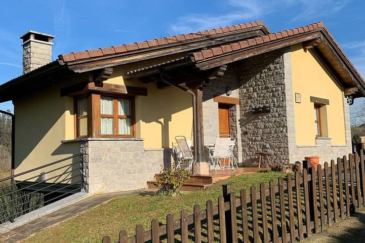 Gîte pour 4 personnes, avec Balcon et Jardin