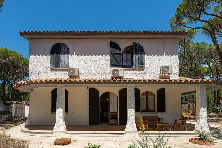 Apartamento entero, Apartamento de vacaciones para 8 personas con jardín in Santa Margherita di Pula, Región de Pula