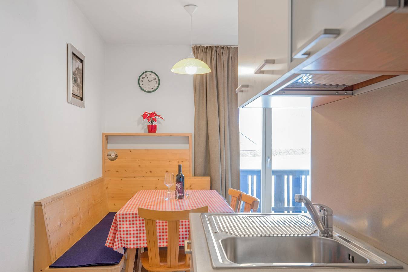 Appartamento intero, Appartamento di vacanza "Kruma - Bankl 2" con vista sulle montagne, Wi-Fi e balcone in Valdaora di Mezzo, Valdaora