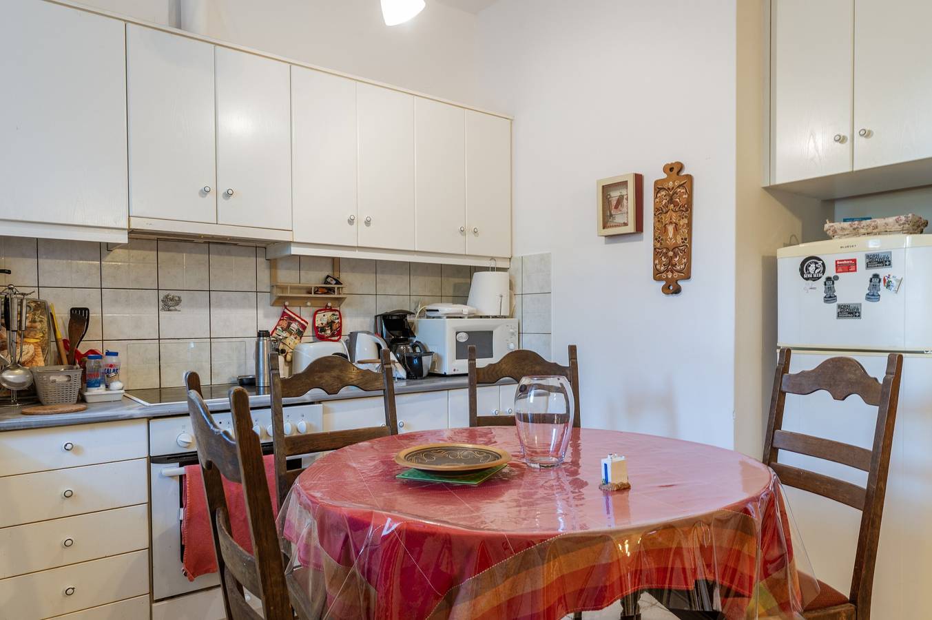 Casa de férias 'Charmante' com vista para a montanha, Wi-Fi e ar condicionado in Tinos