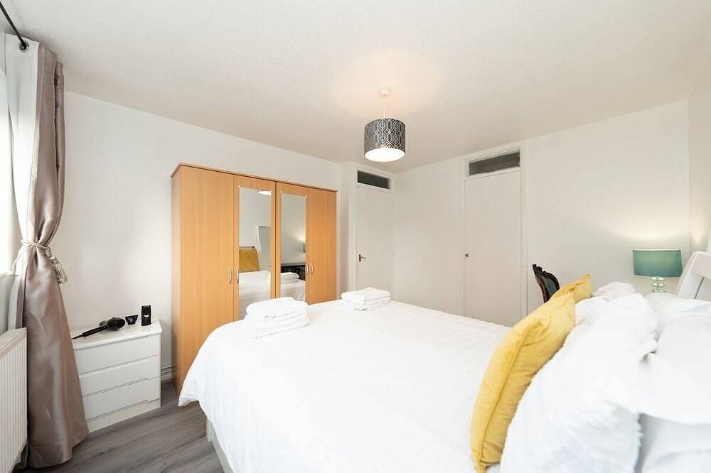 Ganze Wohnung, Stylish & Cosy Sought After Apt with Free Parking in Redbridge, London