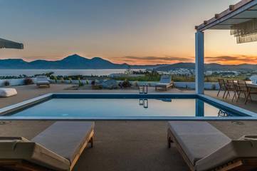 Villa pour 4 personnes, avec piscine ainsi que vue et jardin dans Milos