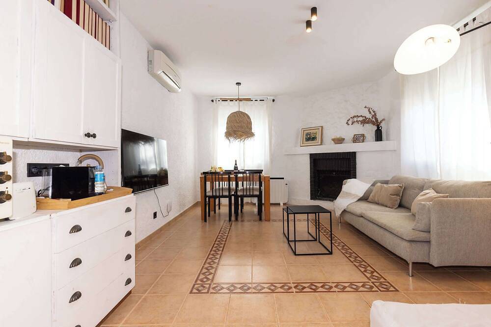 Mas Vilet by Unik Vacation in el Catllar, Costa Dorada