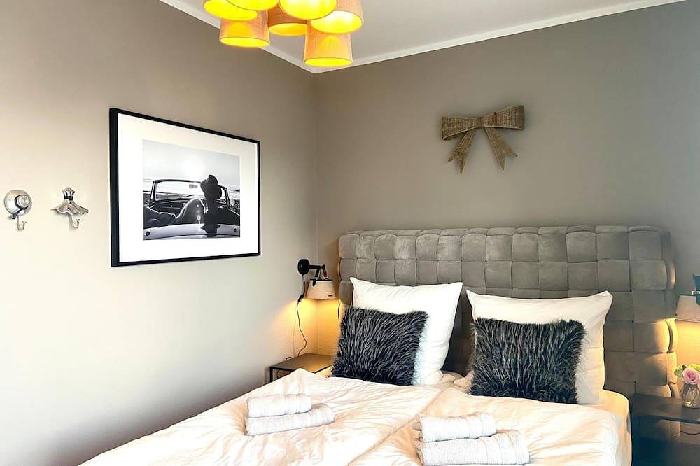 Ganze Wohnung, Moderne 3-Zimmer-Wohnung mit traumhafter Dachterrasse nähe Stuttgart in Weinstadt, Rems-Murr-Kreis