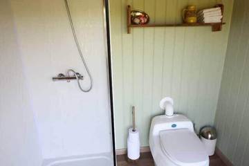 Glamping for 6 People in Fernhurst, West Sussex, Photo 4