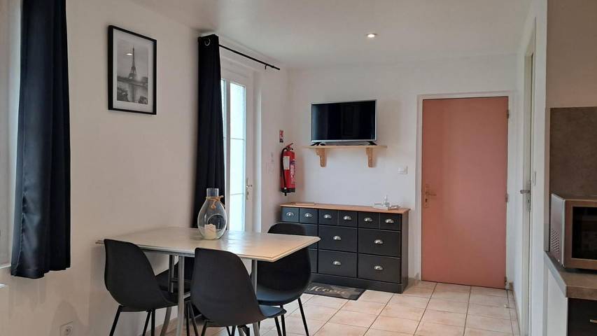 Gîte pour 4 personnes, avec vue et jardin à Chémery - 3