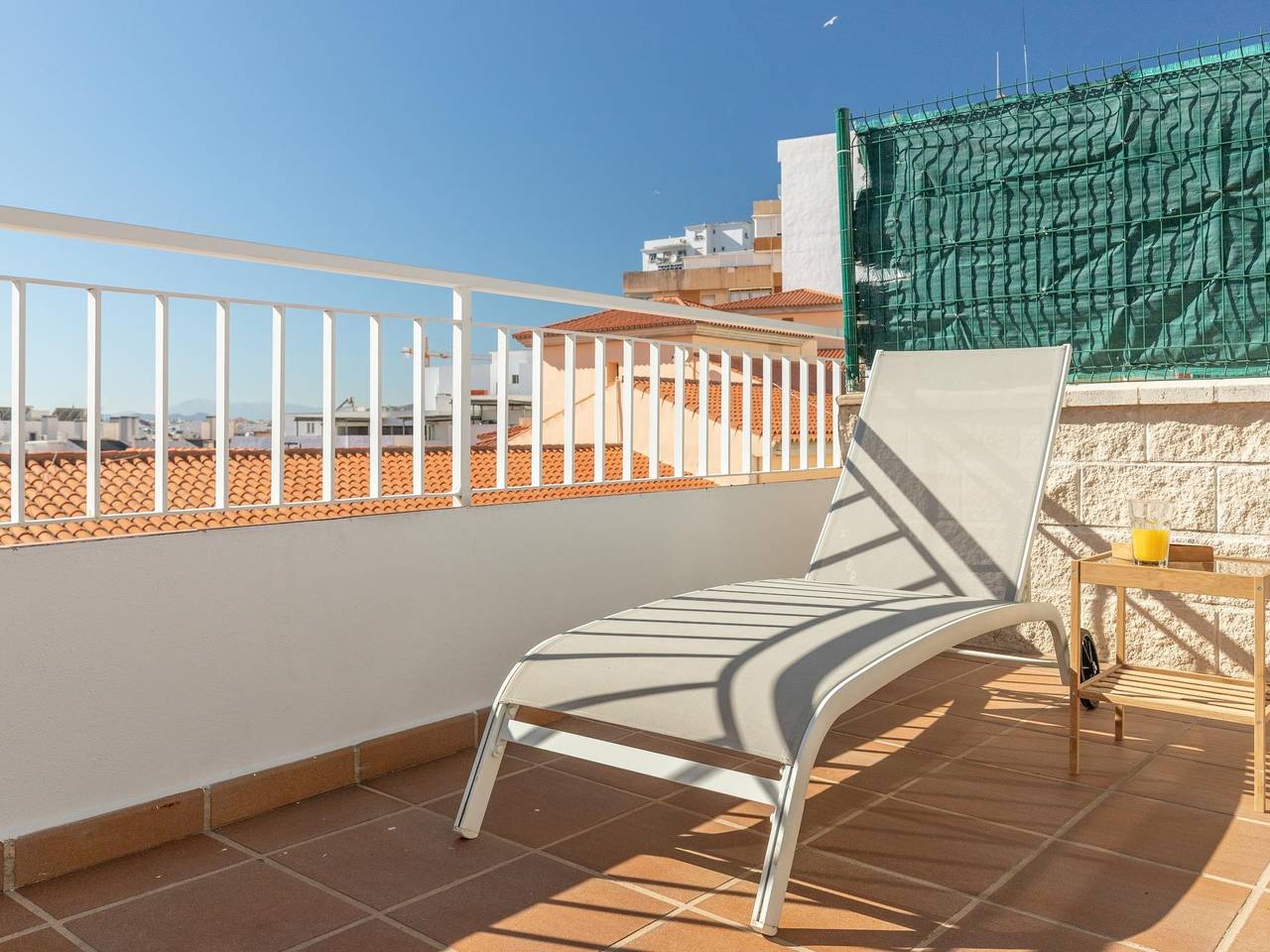 Apartamento vacacional entero, La Merced Duplex I (2Br 1Bt) in Málaga Centro, Málaga