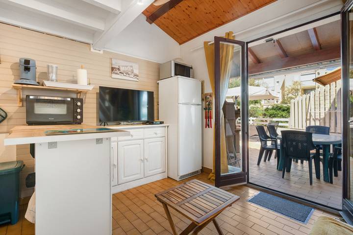 Ganze Wohnung, Ferienwohnung für 5 Personen mit Pool in Saint Pierre la Mer, Fleury