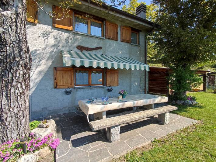 Ferienhaus für 4 Personen, mit Seeblick und Garten sowie Terrasse, mit Haustier am Luganersee - 3