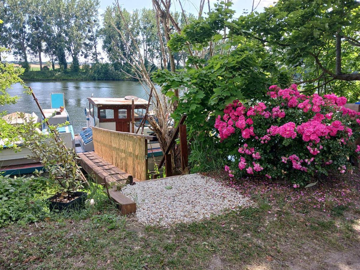 Appartement entier, One-Bedroom Apartment in Conflans-Sainte-Honorine, Yvelines