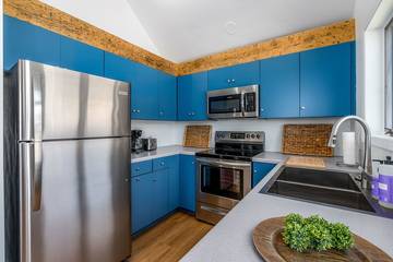 Beach Rental for 8 Guests in Fish Creek, Lake Michigan, Picture 3