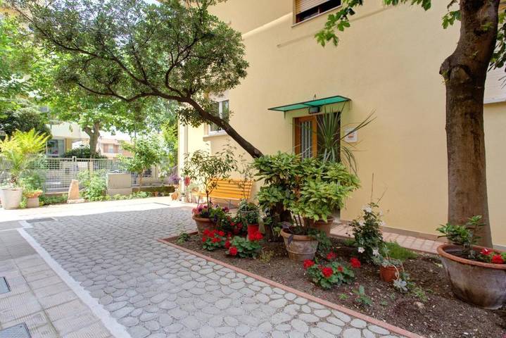 Maison d’hôte pour 2 personnes, avec balcon ainsi que vue et jardin à Rimini - 2