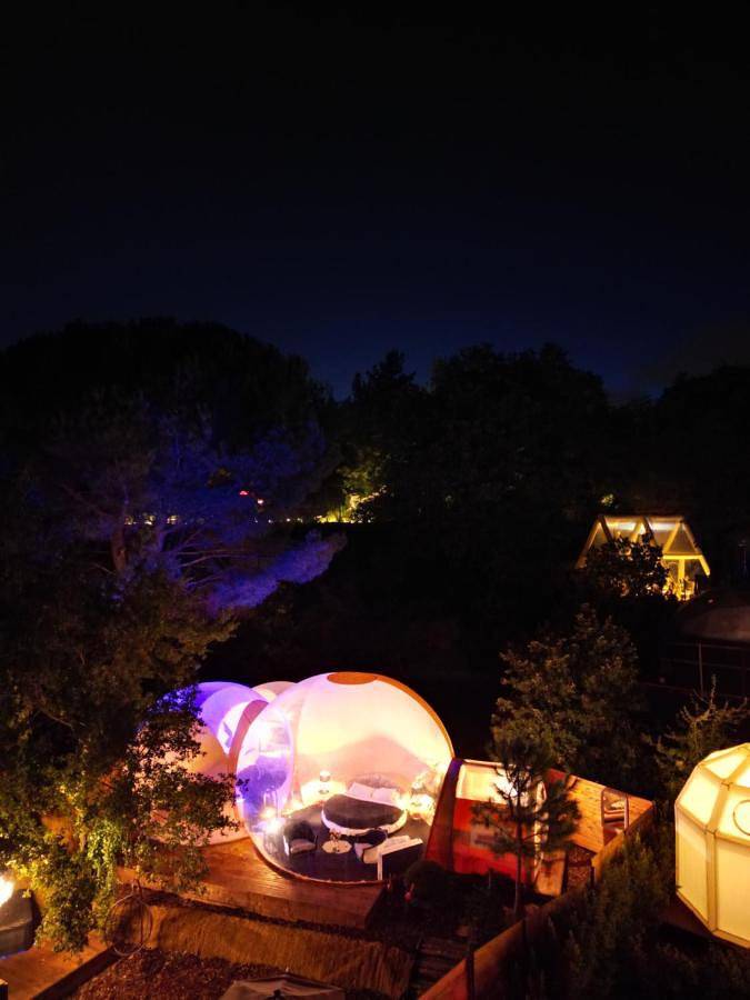 Bungalow per 4 persone, con giardino e idromassaggio nonché piscina e sauna, adatto a famiglie con bambini in Sicilia