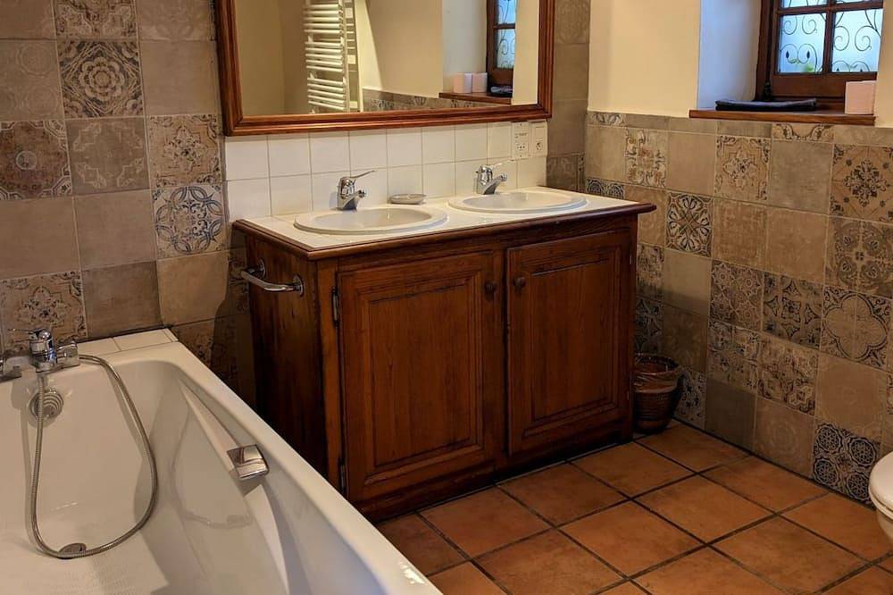 Im Herzen des Périgord Noir in der Nähe von Limeuil in Urval, Périgord Pourpre