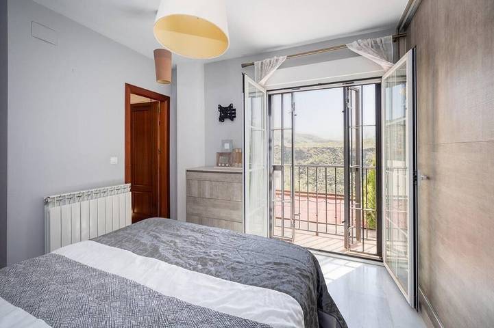 Close to Sierra Nevada and Alhambra, perfect location between nature and city. in Environs de Sierra Nevada, Cenes de la Vega