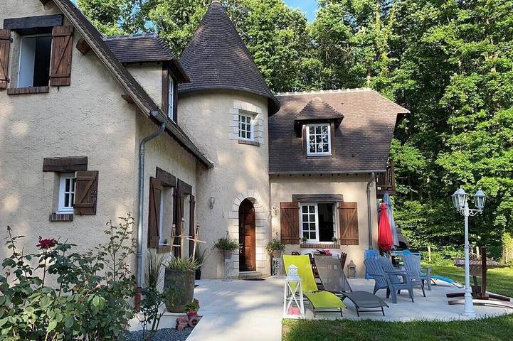 Gîte pour 8 personnes, avec jardin à Houlbec-Cocherel