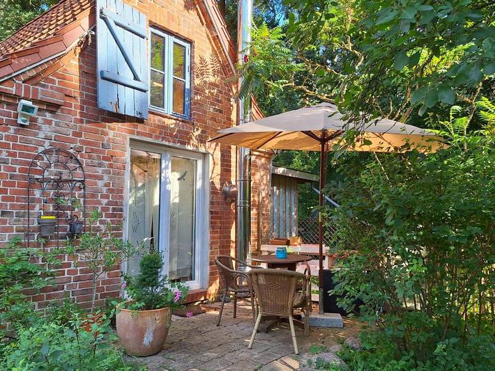 Ferienwohnung für 3 Personen, mit Terrasse und Garten sowie Ausblick in Dobbertin