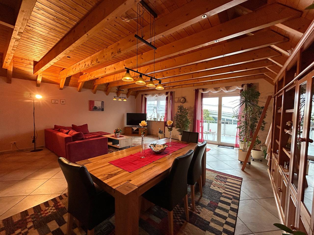 Ganze Wohnung, Apartment 'Ferienwohnung am Rosenberg' mit Gemeinschaftsgarten, Wlan und Klimaanlage in Stockach, Landkreis Konstanz
