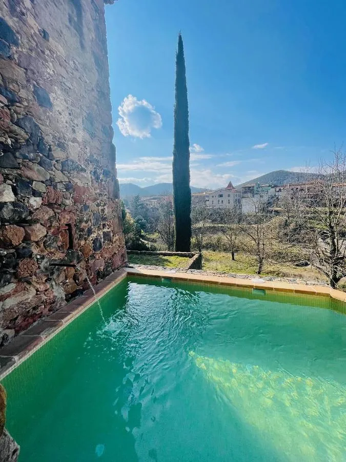 Hotel para 2 personas, con jardín y vistas además de piscina y vistas al lago - 1