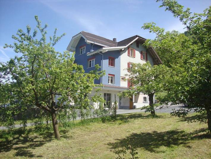B&B für 5 Personen, mit Garten und Pool sowie Sauna und Ausblick in Schwyz