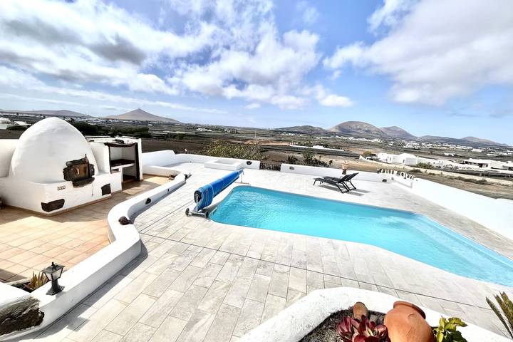 Casa rural para 5 personas, con piscina además de terraza y jardín en Teguise - 2