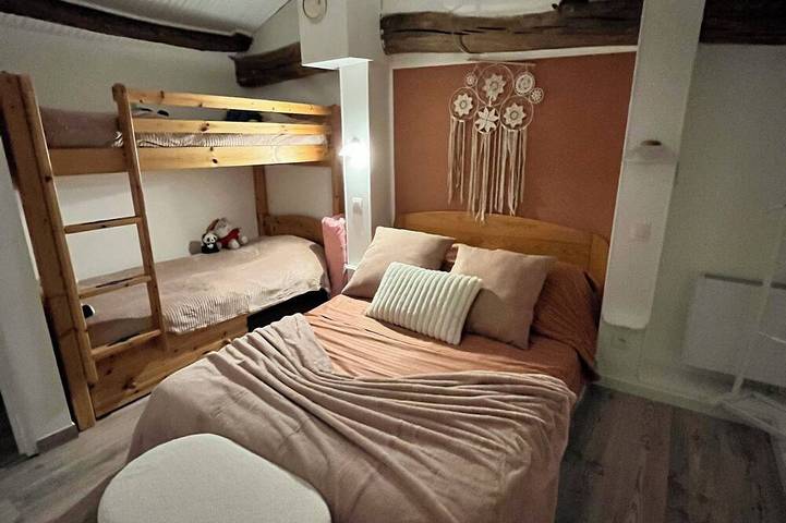 Location de vacances pour 10 personnes, animaux acceptés à Beaulieu-sous-la-Roche - 3