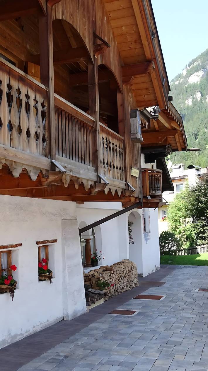 Gîte pour 6 personnes, avec balcon, animaux acceptés à Canazei - 4