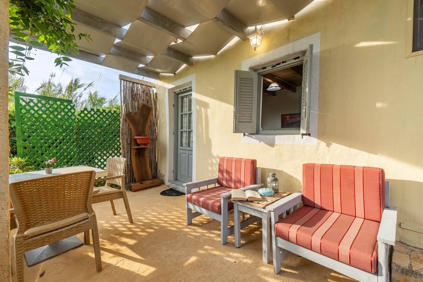 Seafront Loft 'Myrto' with Sea View, Private Terrace and Air Conditioning in Corfu