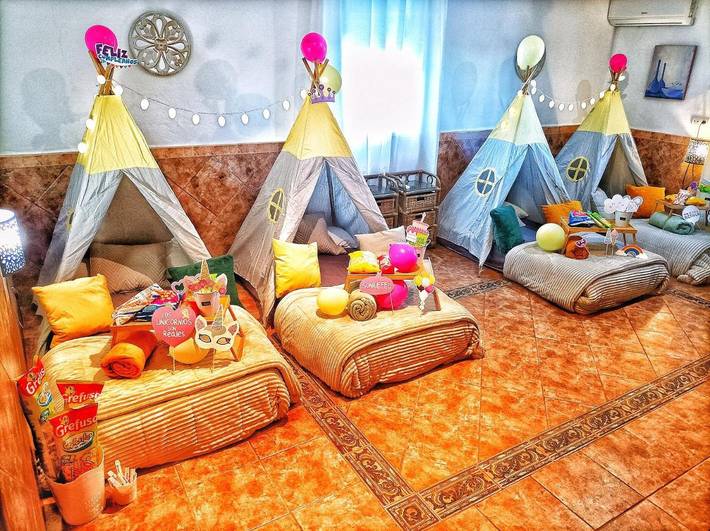 Casa rural para 20 personas, con vistas además de jardín y piscina, Familias con niños en Posadas - 3