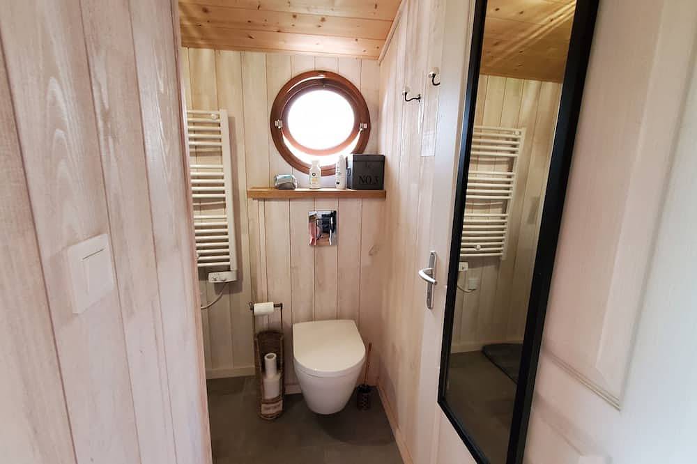 Cabane avec terrasse privée dans un jardin  au centre du Cap Ferret in Lège-Cap-Ferret, Région d'Arcachon