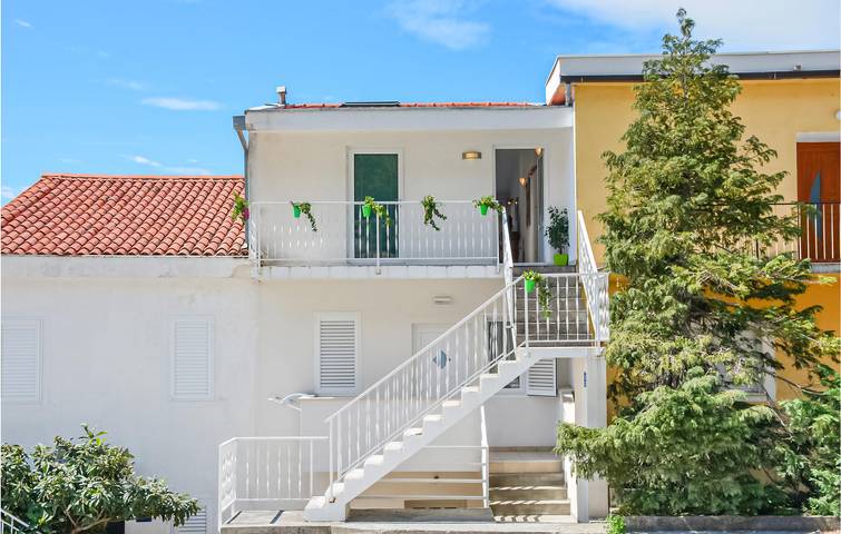 Ferienwohnung für 4 Personen, mit Terrasse in Baska Voda - 2