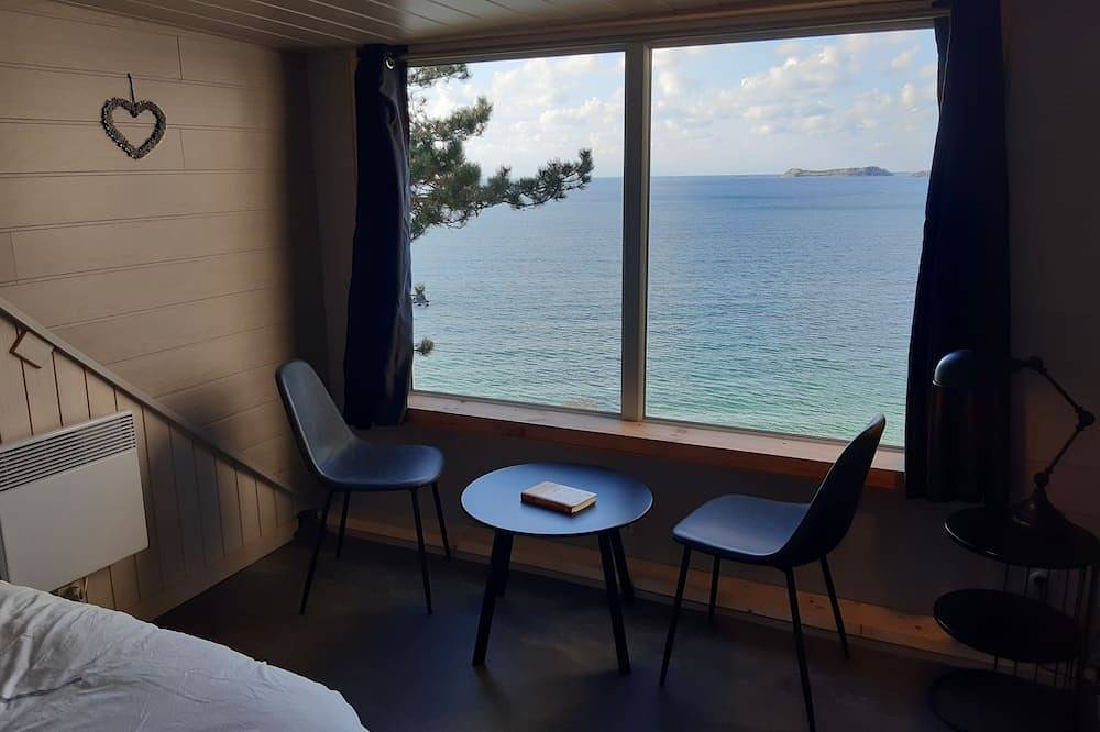 Ganze Wohnung, Sonniges Ferienhaus mit atemberaubendem Meerblick für 2 Personen in Trédrez-Locquémeau, Ceinture Dorée