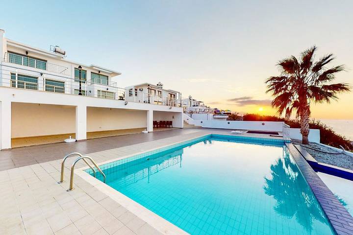 Ferienhaus für 6 Personen, mit Whirlpool und Terrasse sowie Garten und Kinderpool in Nordzypern - 2