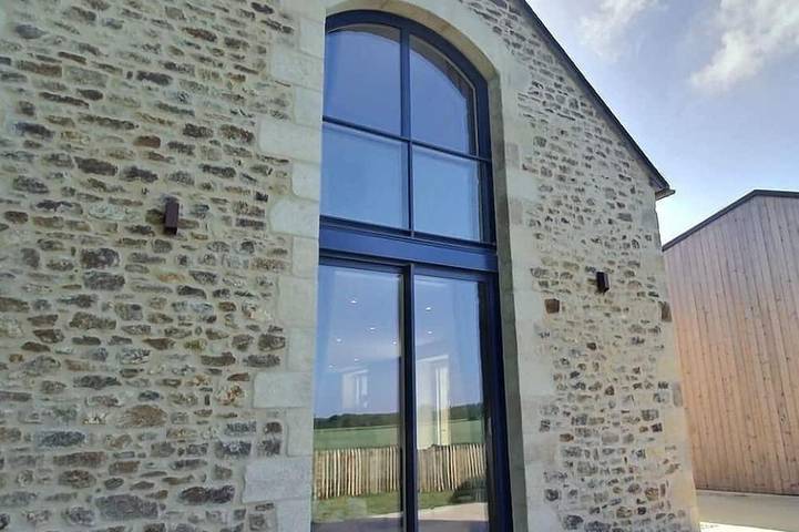 Gîte pour 4 personnes, avec terrasse et jardin à Tramain