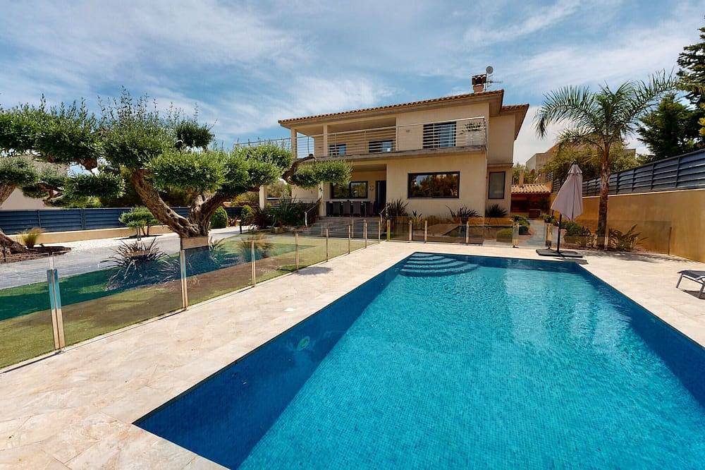 Casa Rural para 13 Personas en Tierras del Ebro, Costa Dorada