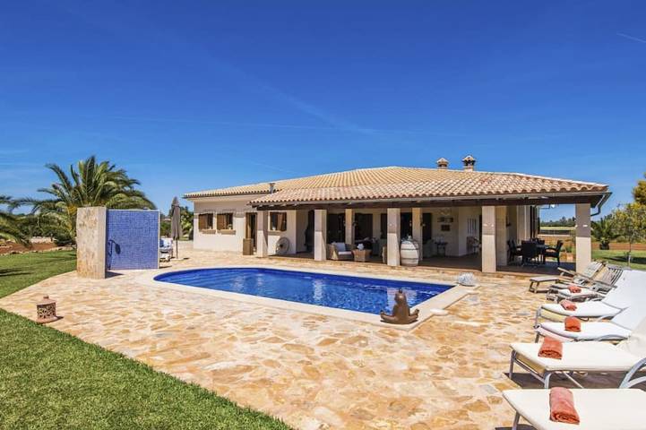 Villa für 6 Personen, mit Garten und Pool