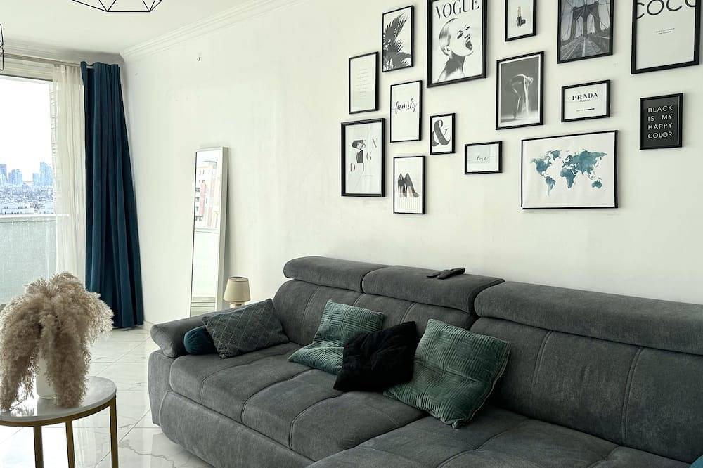 Entire apartment, La Blanche Colombes in Colombes, Hauts-de-Seine