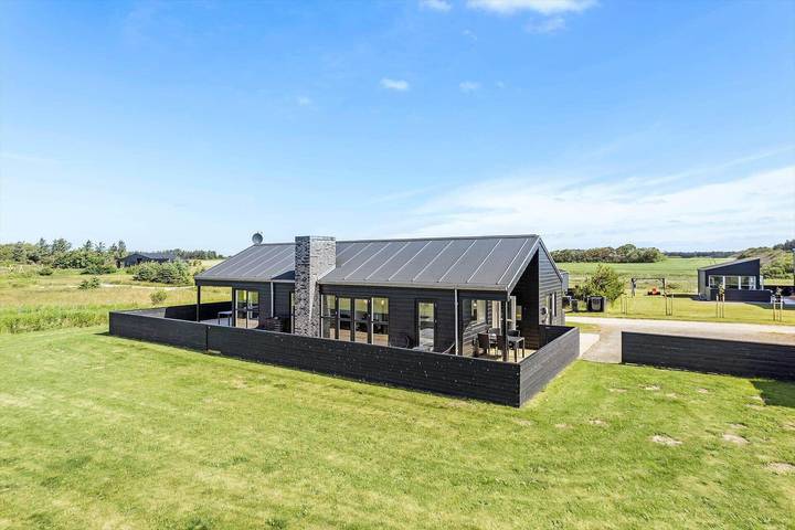 Ferienhaus für 10 Personen, mit Sauna und Whirlpool sowie Terrasse in Nr. Lyngby