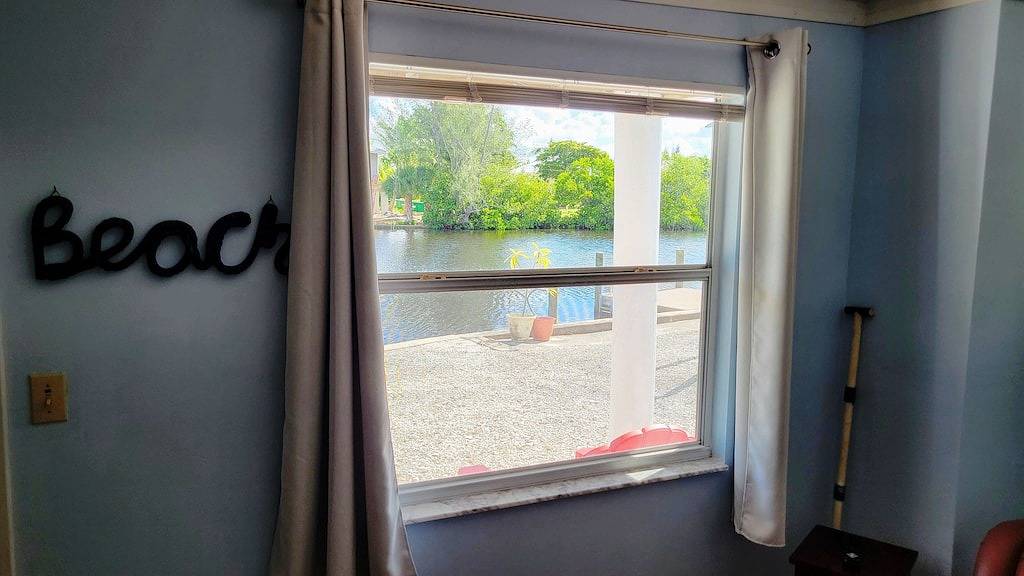 Bungalow for 6 Guests in Barefoot Beach, Southwest Florida