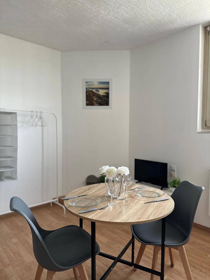 Gîte pour 2 personnes, avec vue à Givet (homonymie) - 2
